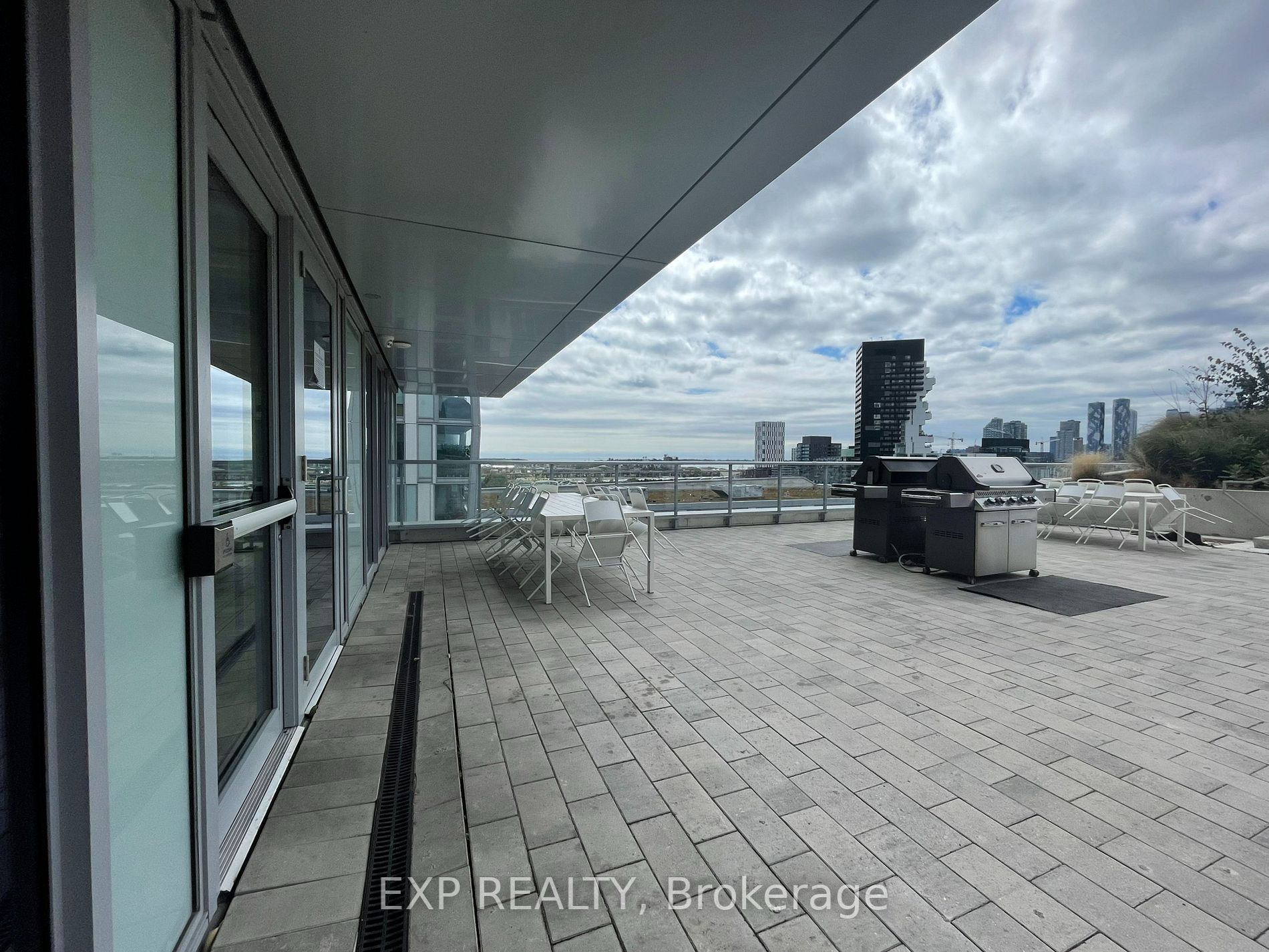 15 Baseball Place Pl W, #712