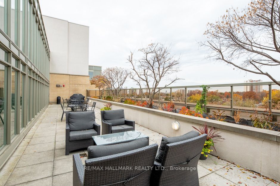 3520 Danforth Ave, #220
