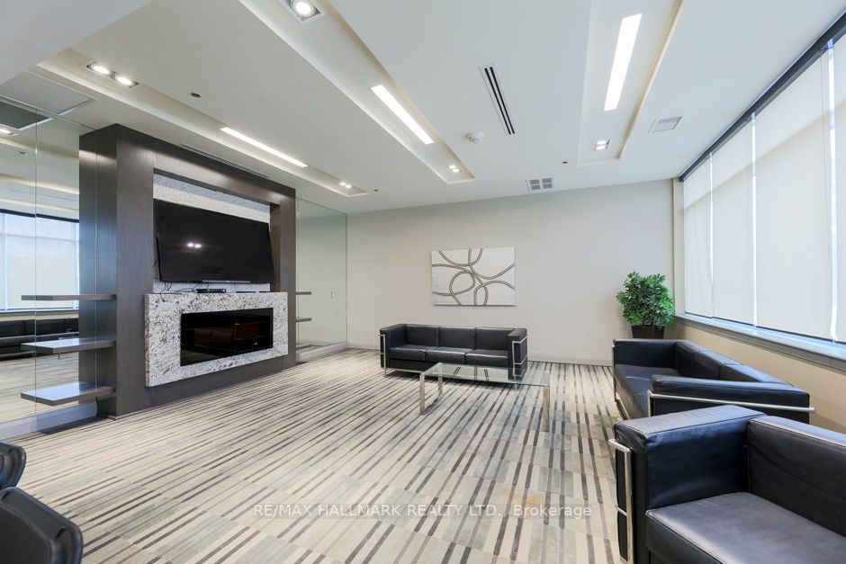 3520 Danforth Ave, #220
