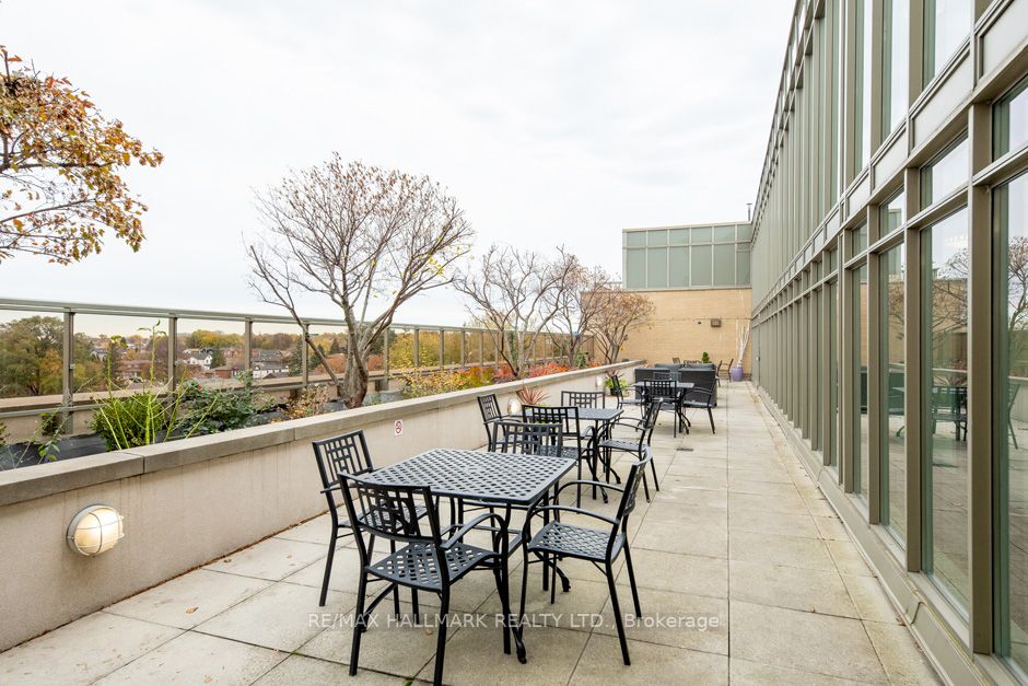 3520 Danforth Ave, #220
