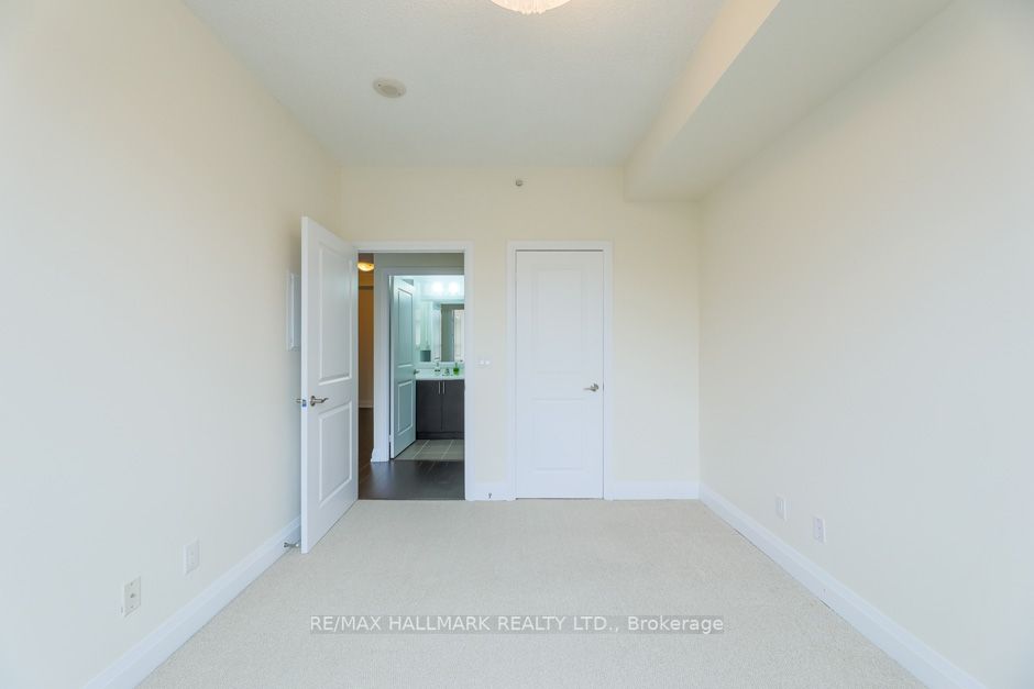 3520 Danforth Ave, #220