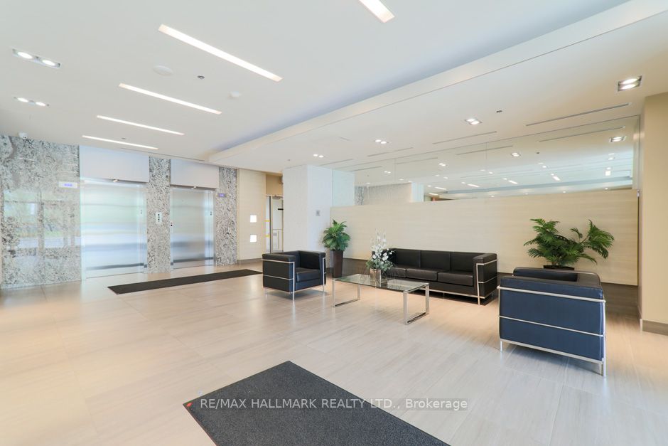 3520 Danforth Ave, #220