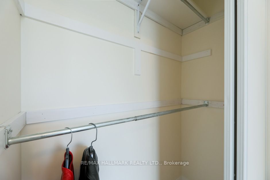 3520 Danforth Ave, #220