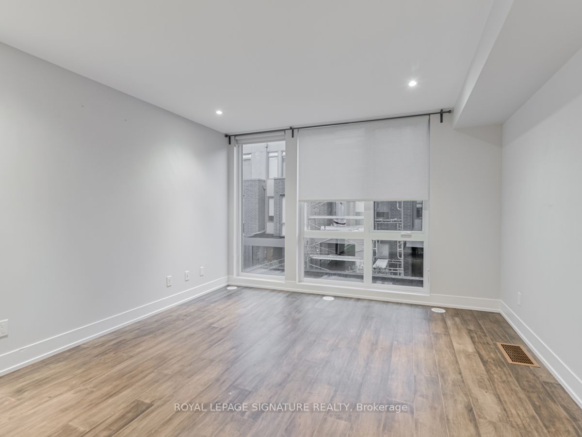 46 Curzon St, #315