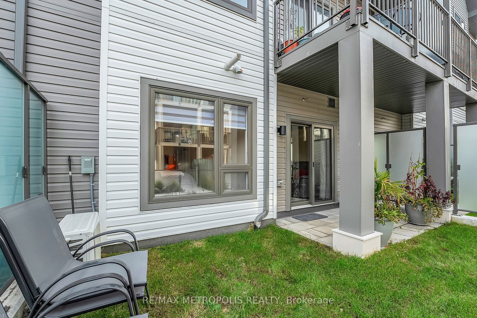 2635 William Jackson Drive, #909