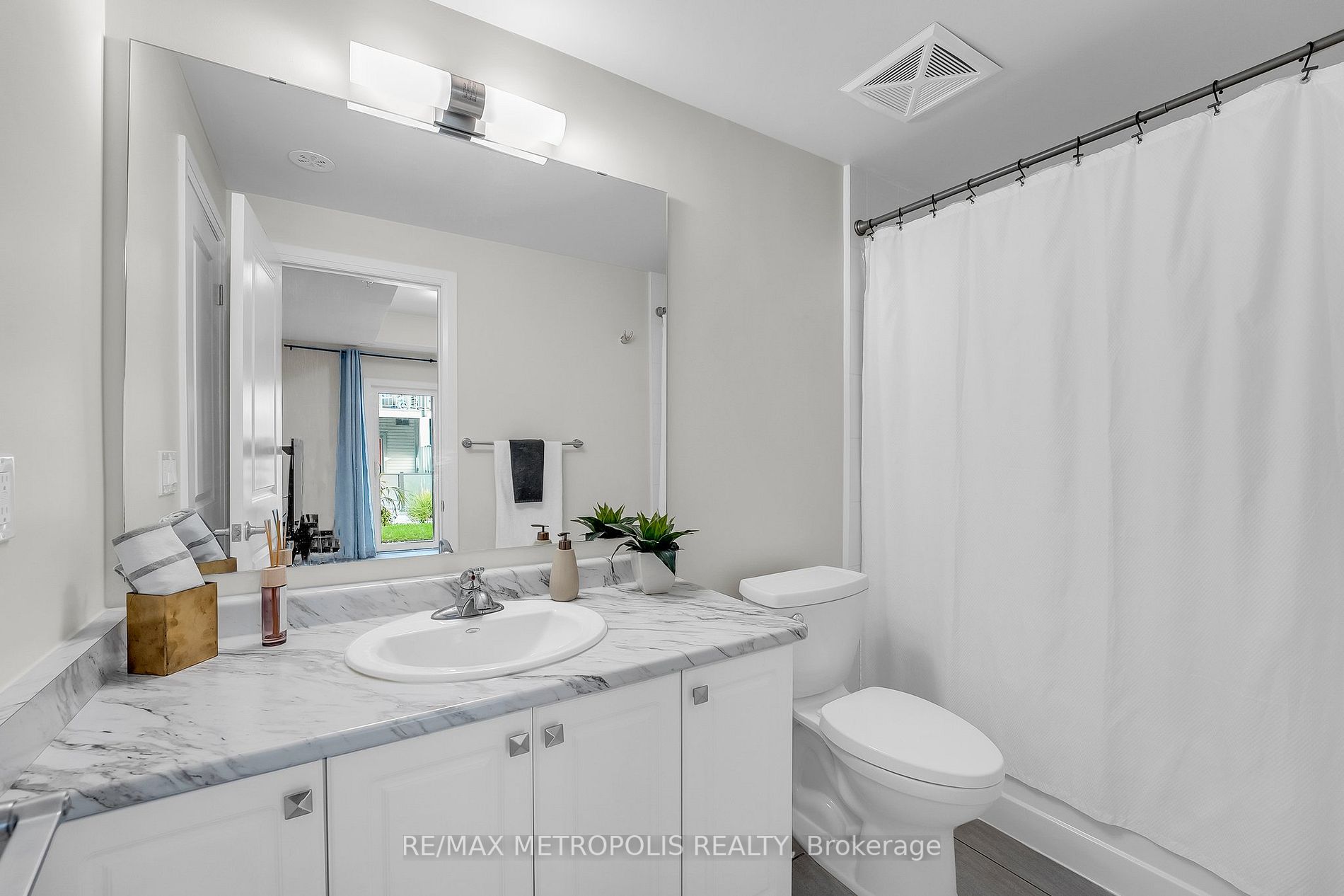 2635 William Jackson Drive, #909