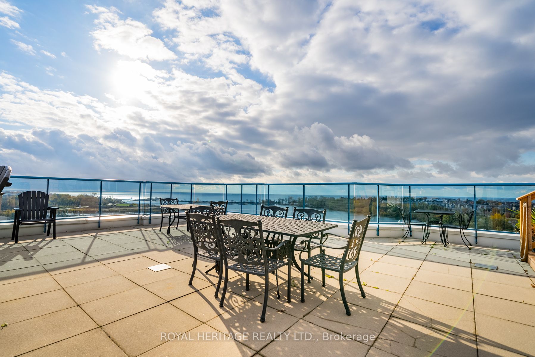 340 Watson St W, #309