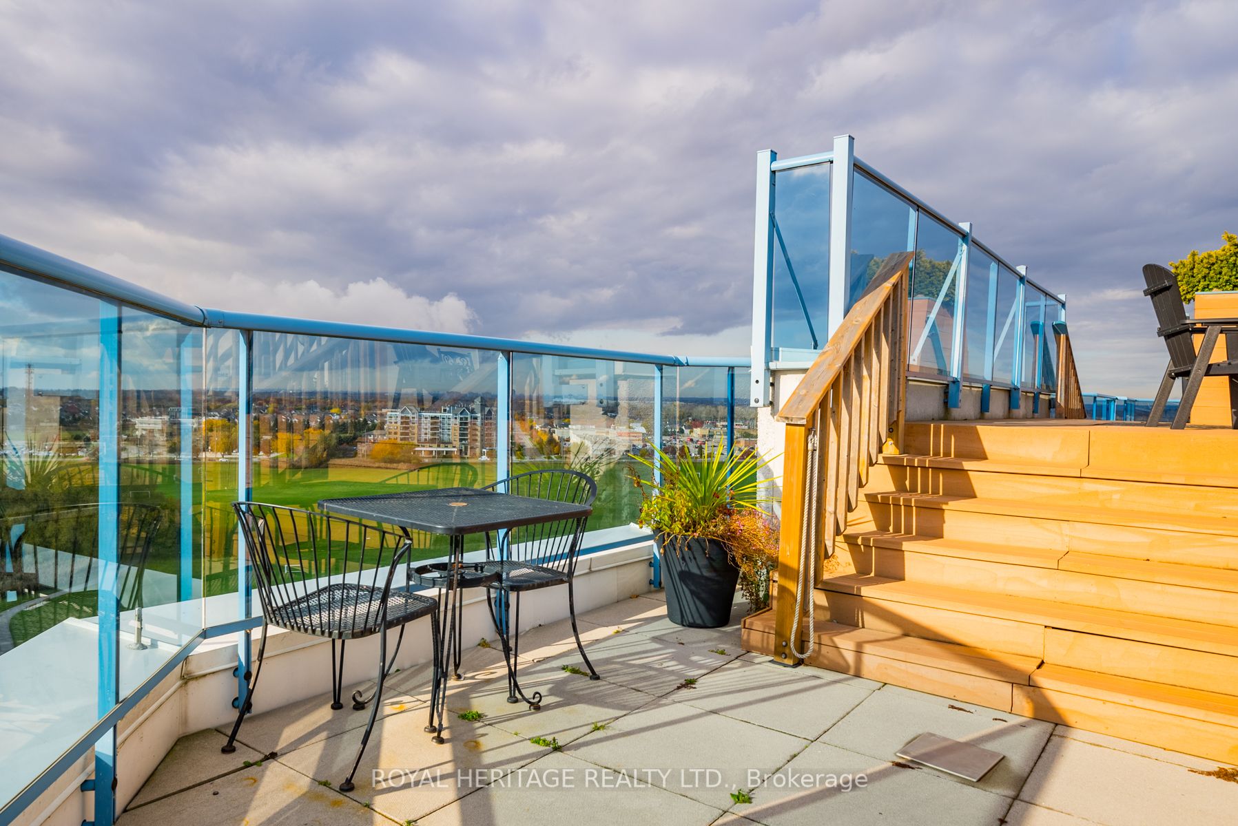 340 Watson St W, #309