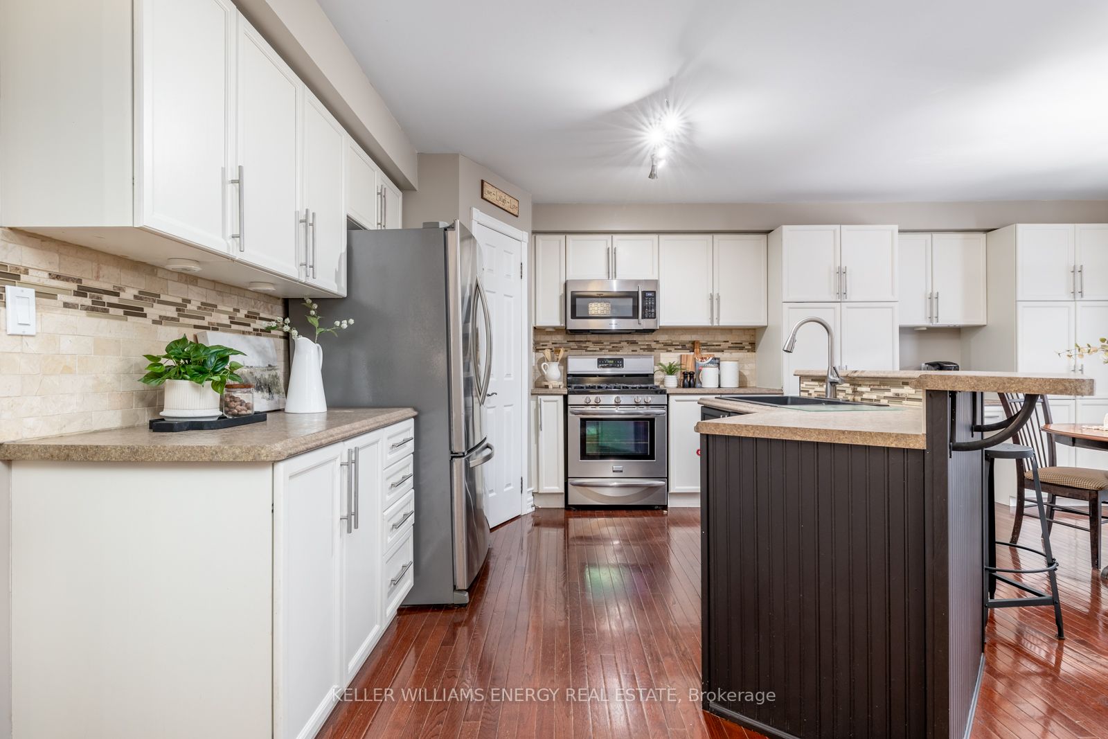 4 Whitmore Crt