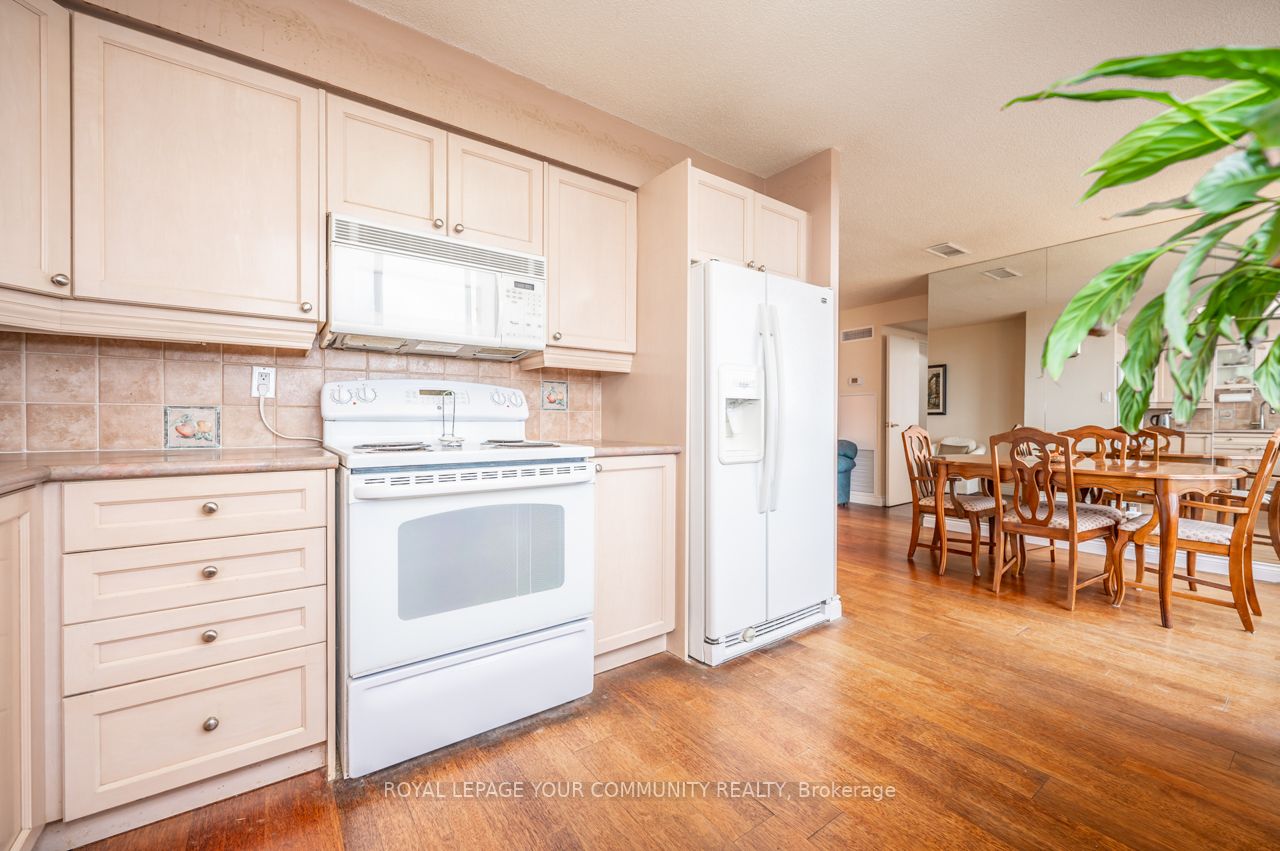 1665 Victoria Park Ave, #1106
