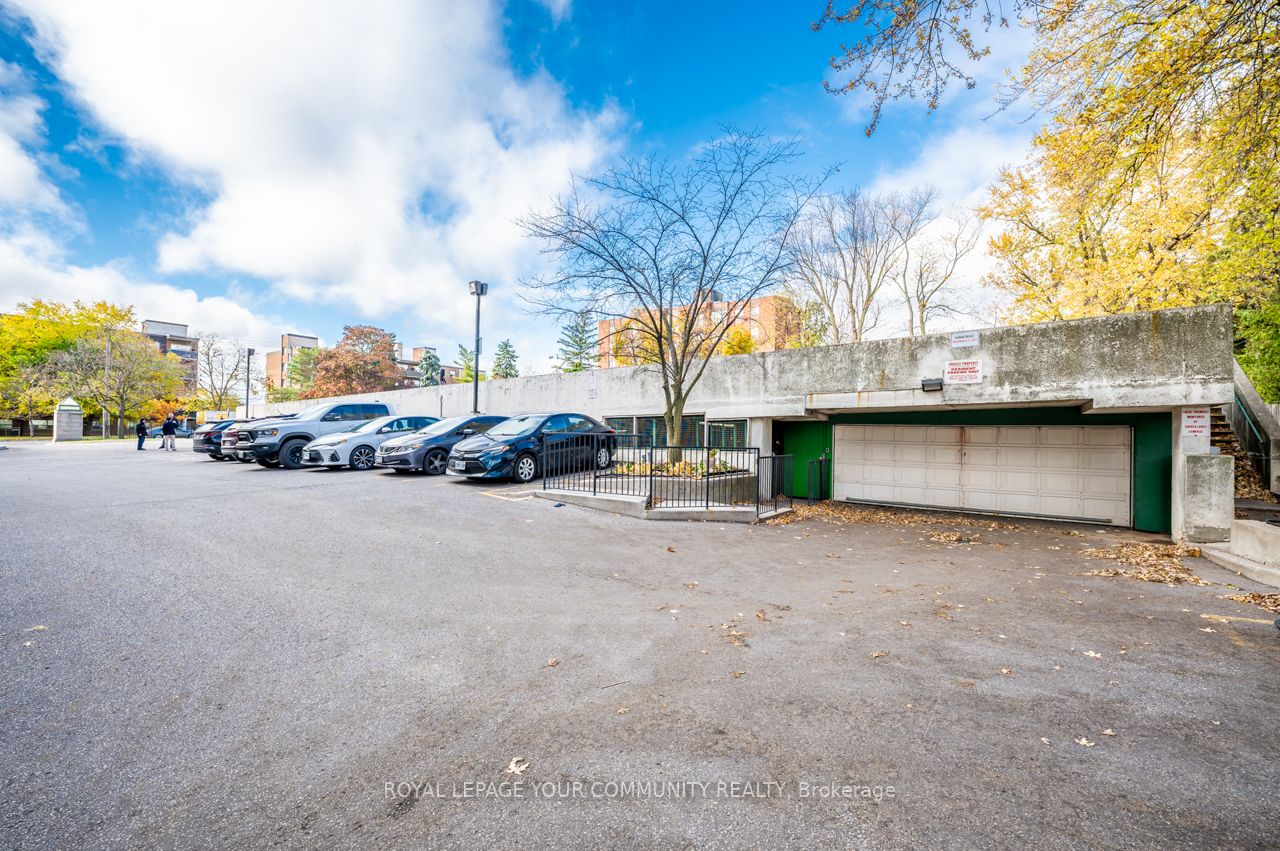 1665 Victoria Park Ave, #1106