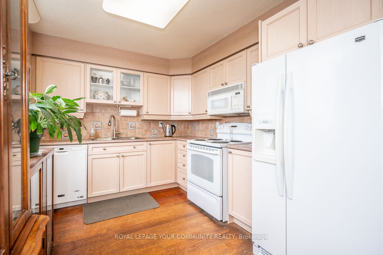 1665 Victoria Park Ave, #1106