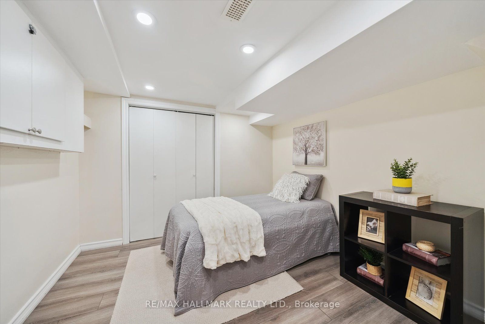 214 Woodbine Ave