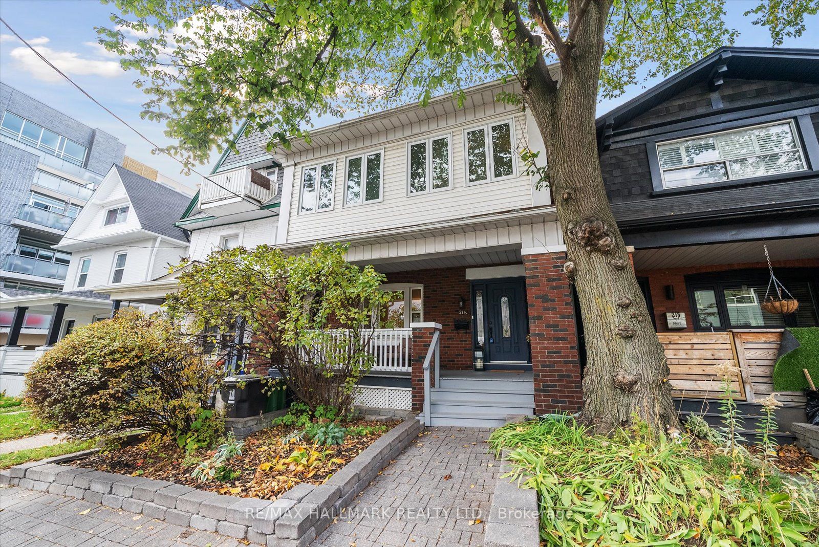 214 Woodbine Ave