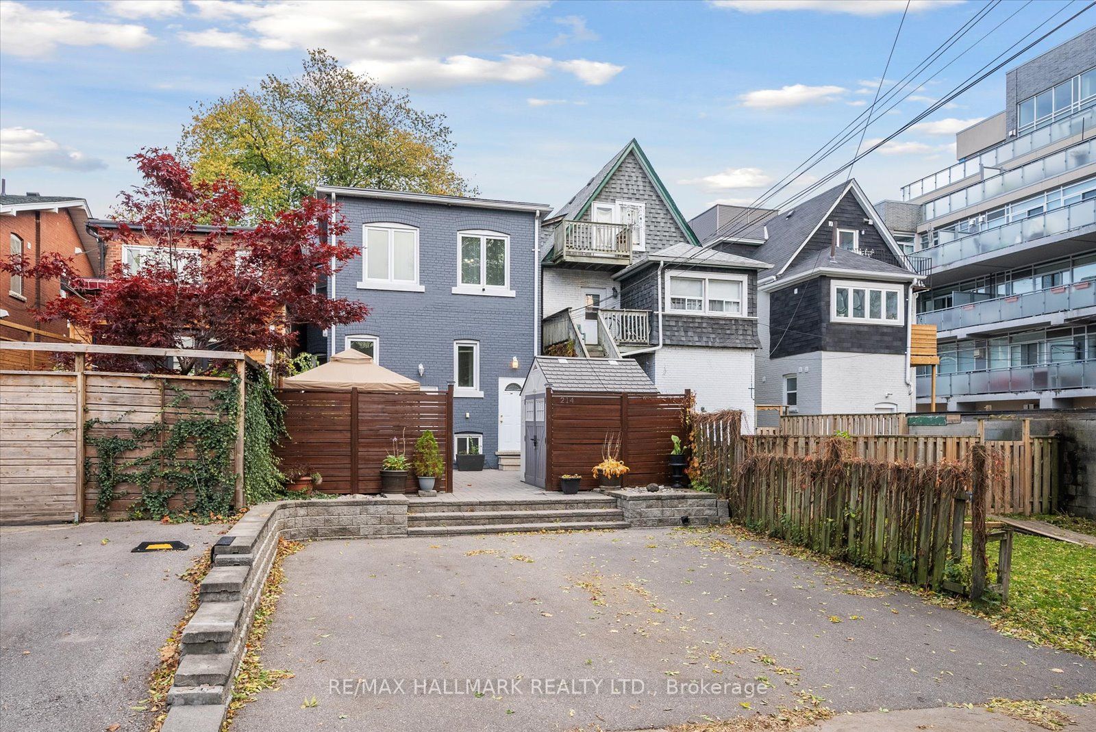 214 Woodbine Ave