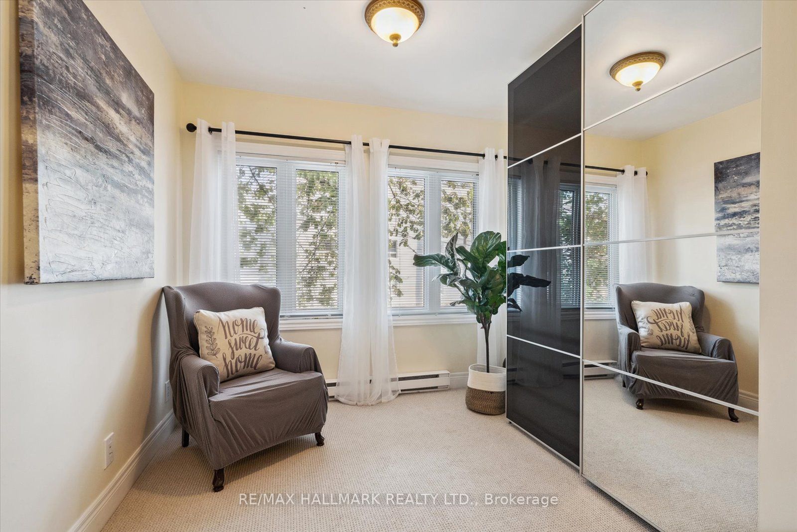 214 Woodbine Ave