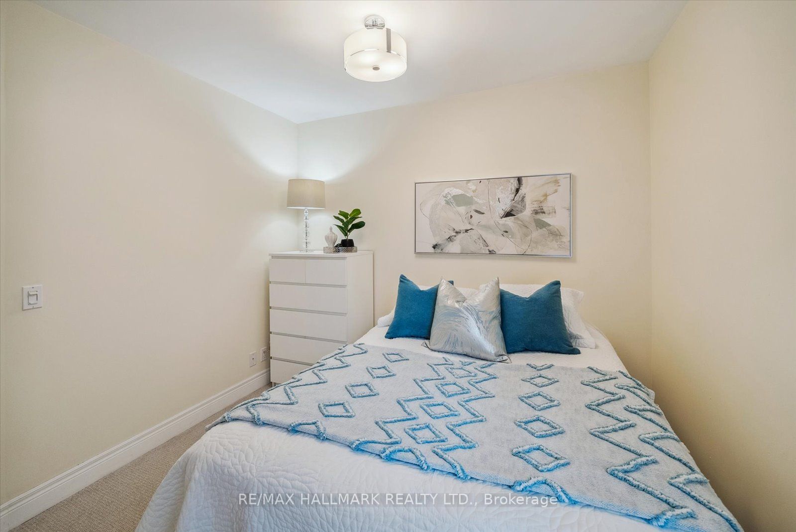 214 Woodbine Ave