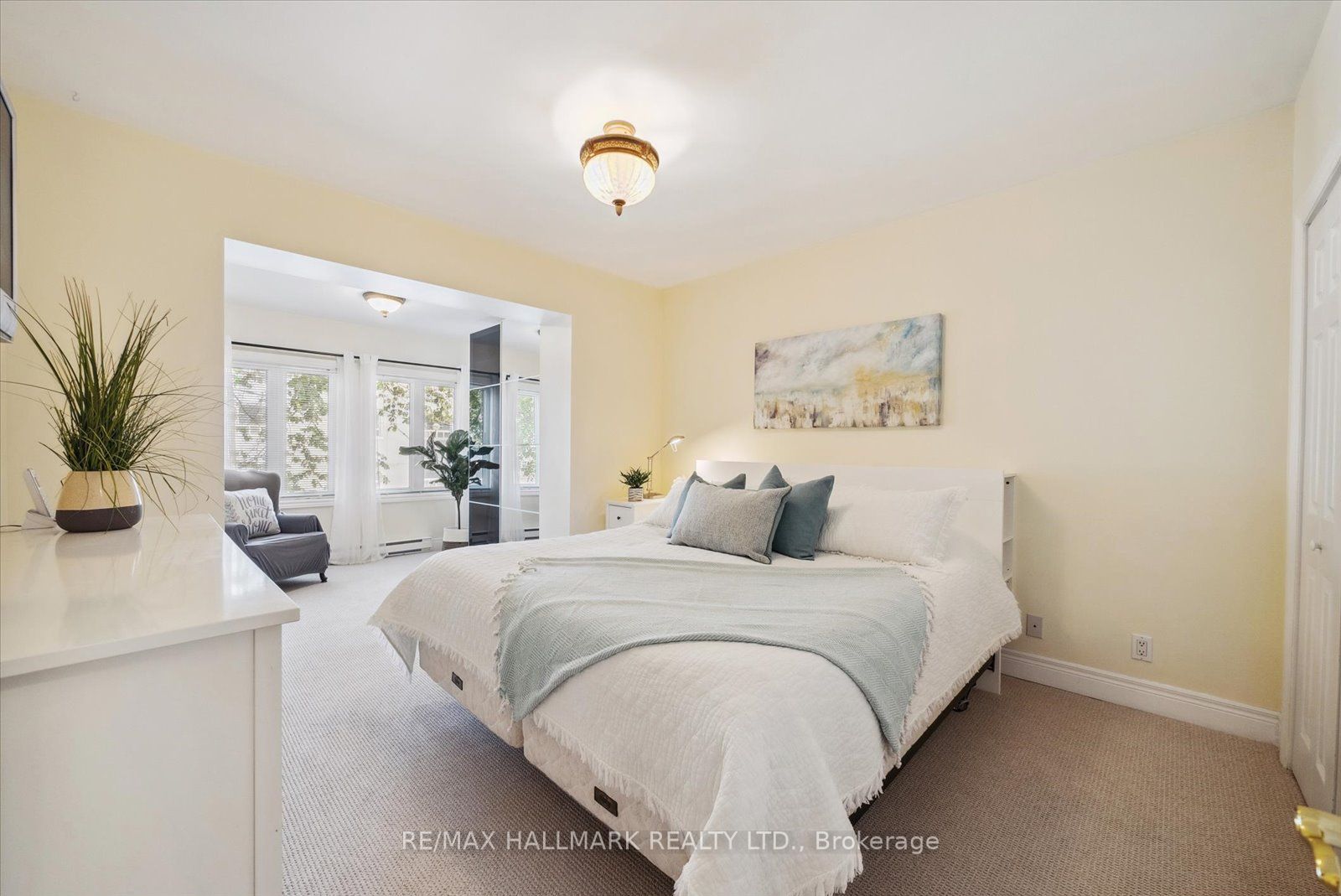 214 Woodbine Ave