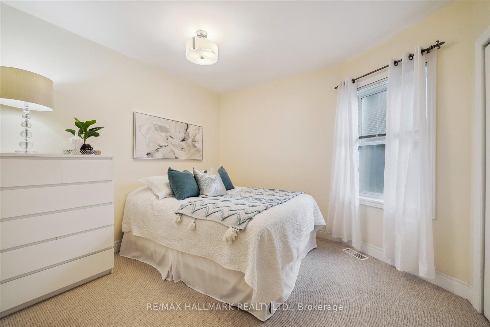 214 Woodbine Ave