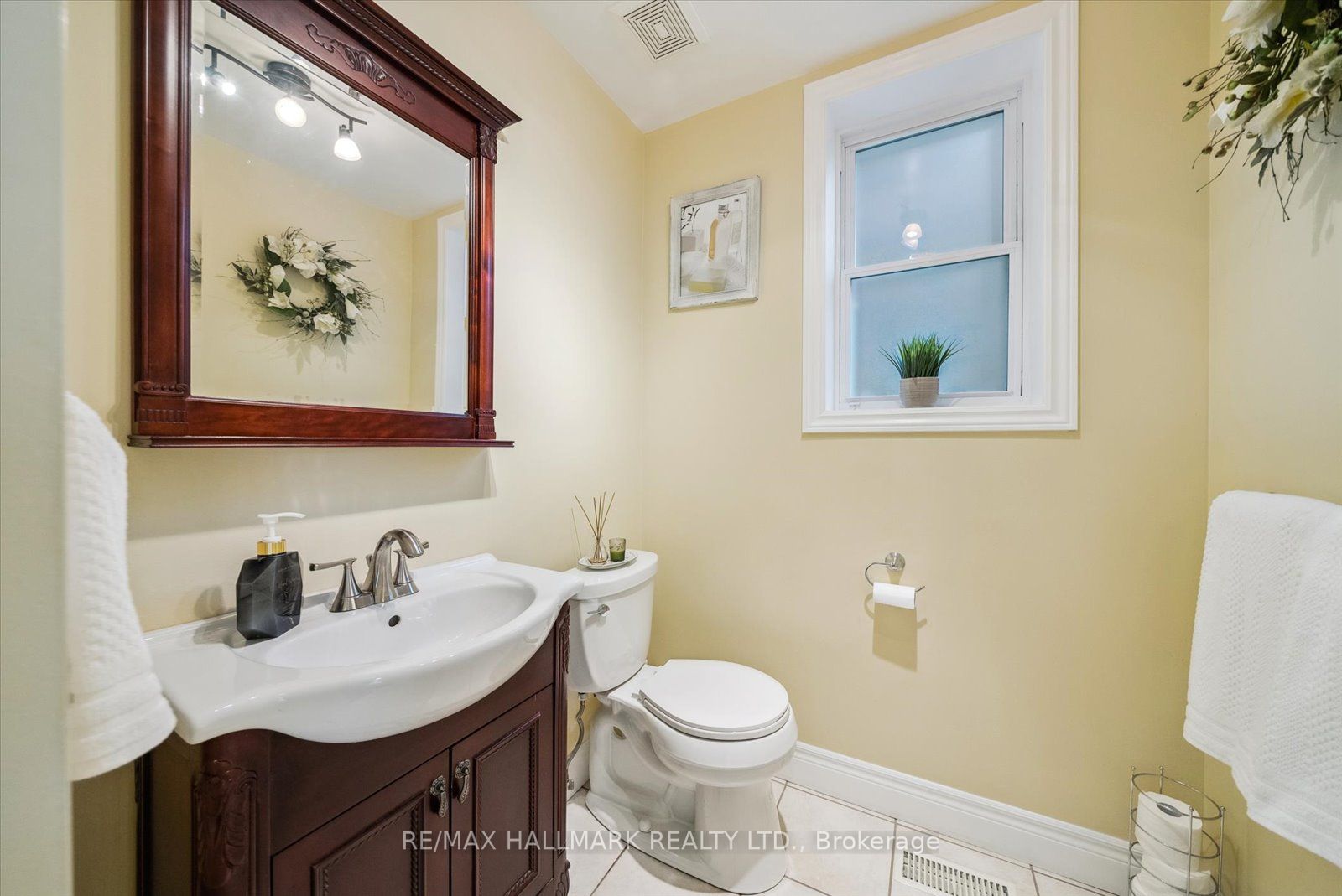 214 Woodbine Ave
