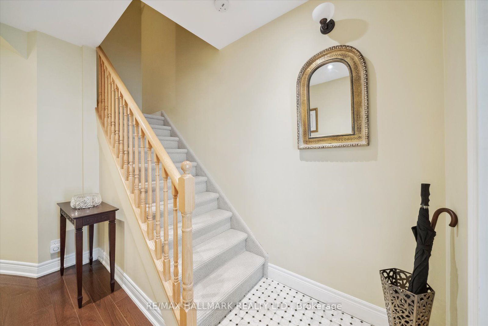 214 Woodbine Ave