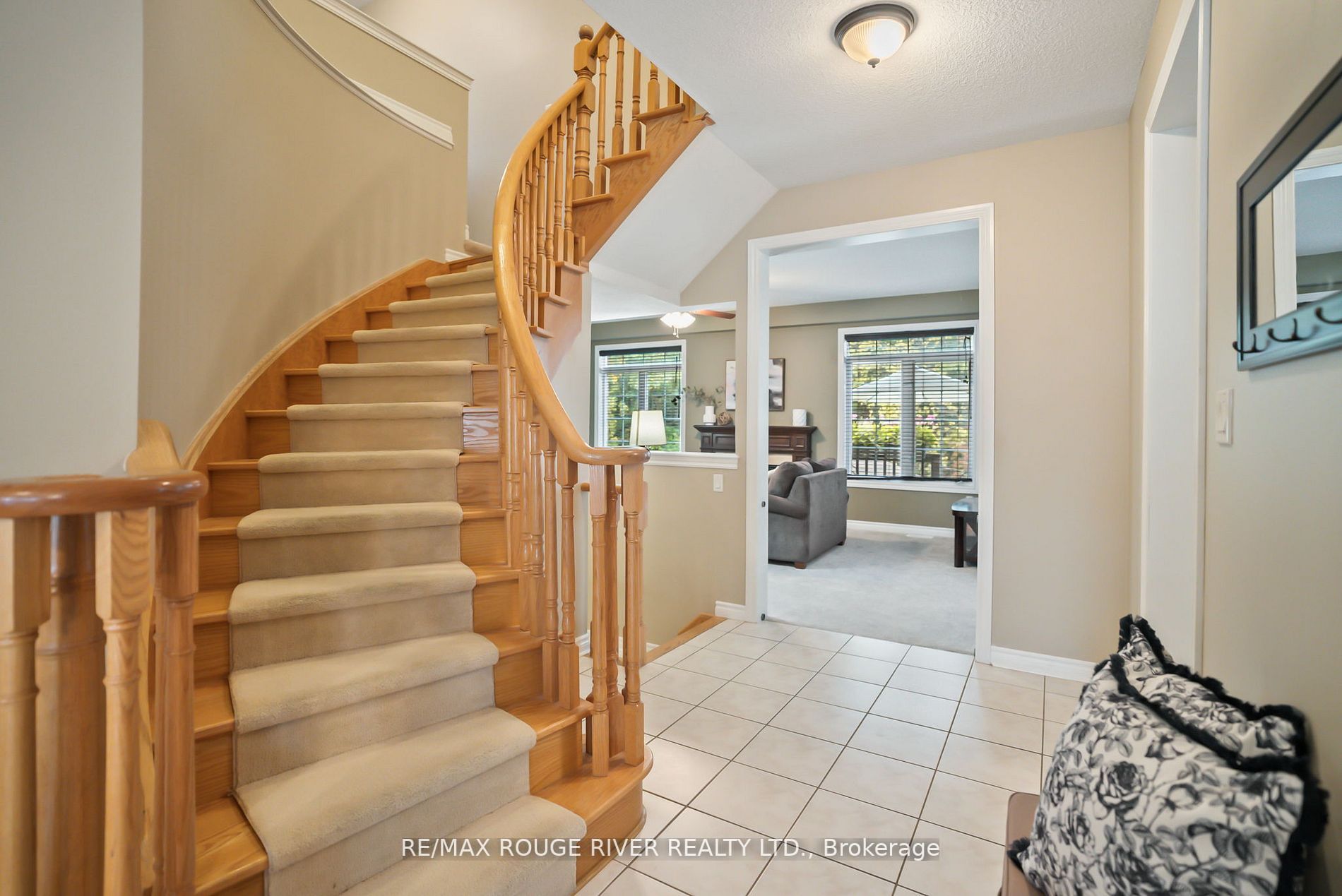 121 Rivers Edge Pl