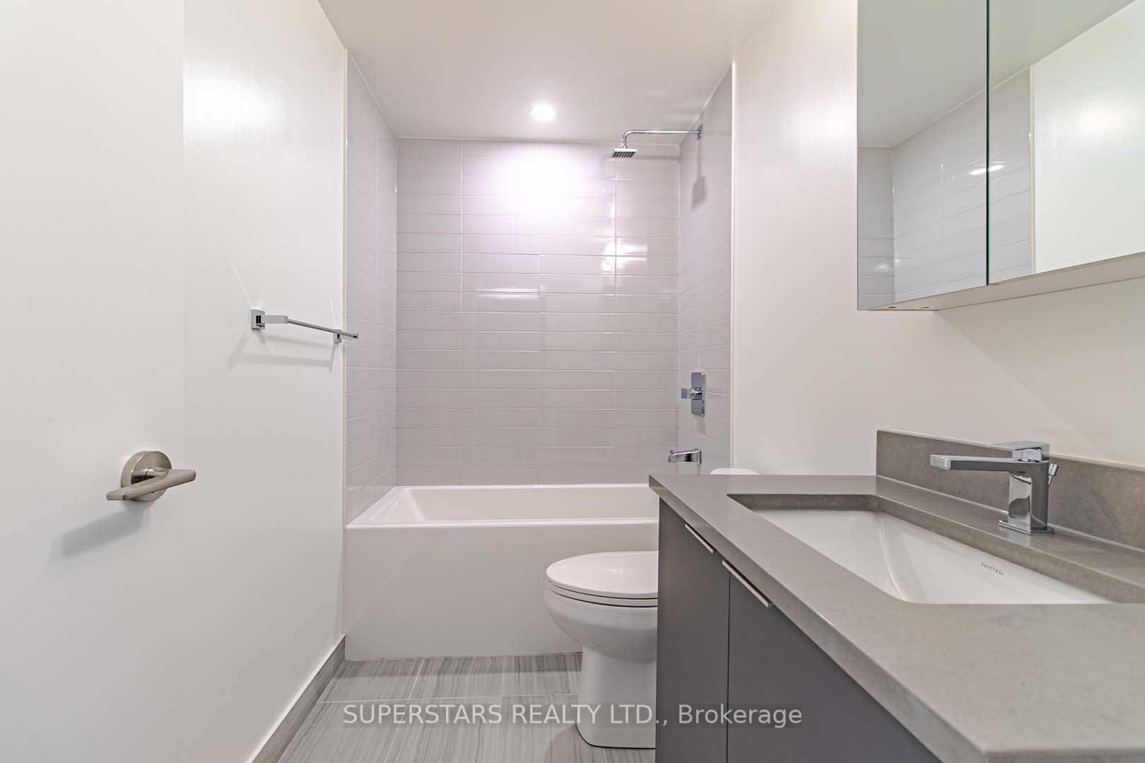 2031 Kennedy Rd, #1919