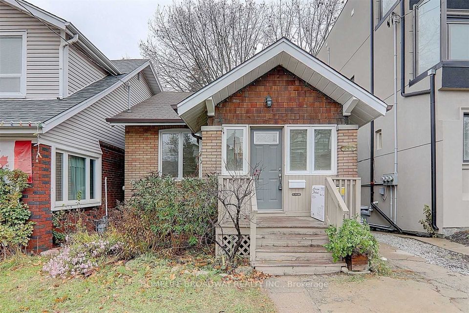 540 Strathmore Blvd, #Upper
