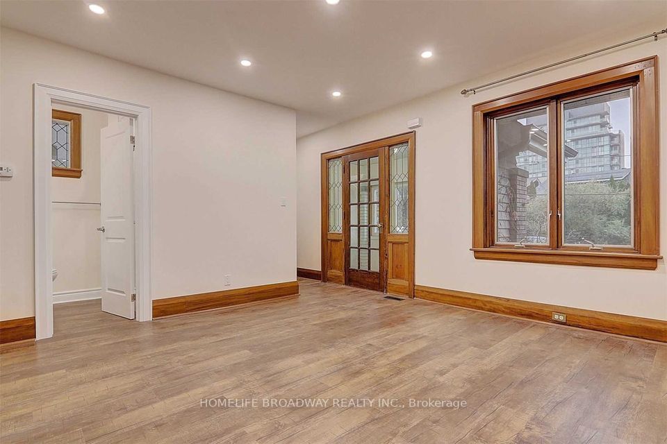 540 Strathmore Blvd, #Upper