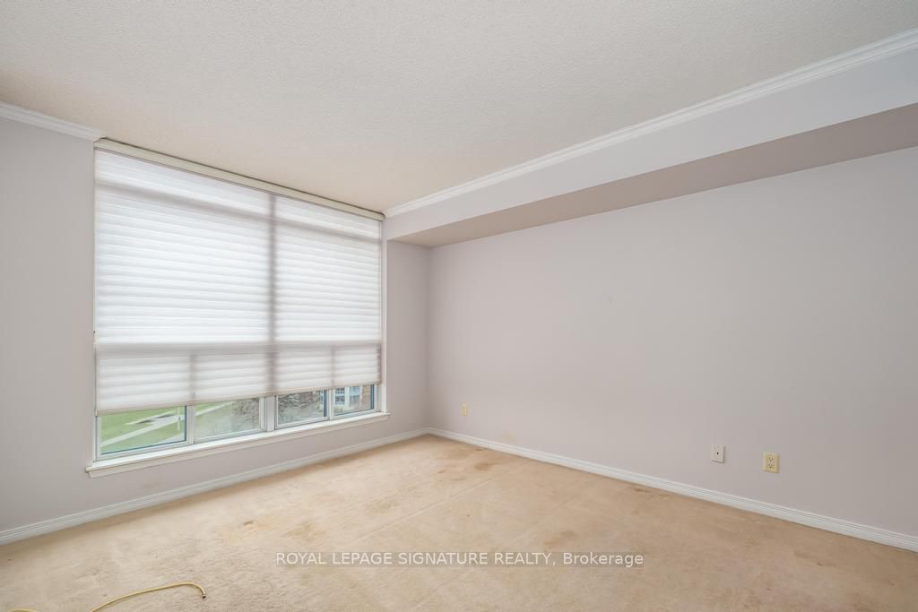 340 Watson St W, #712