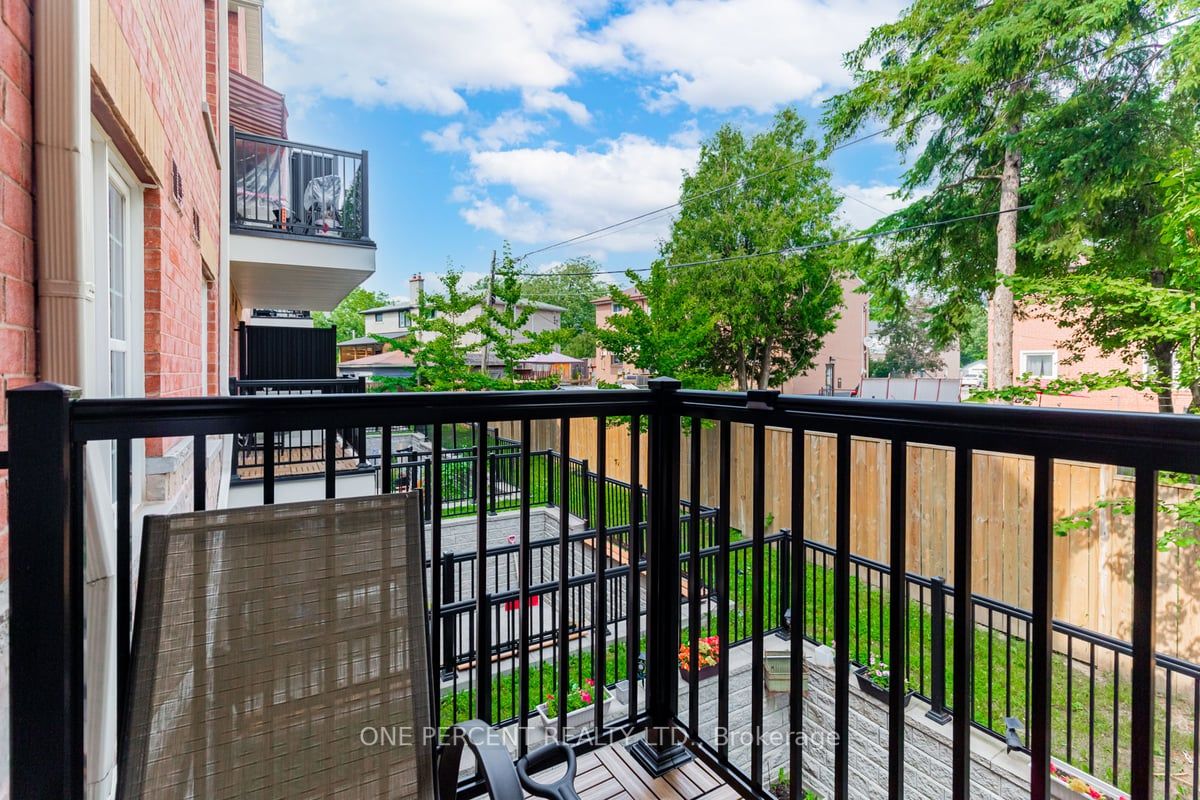 1485 Birchmount Rd, #208