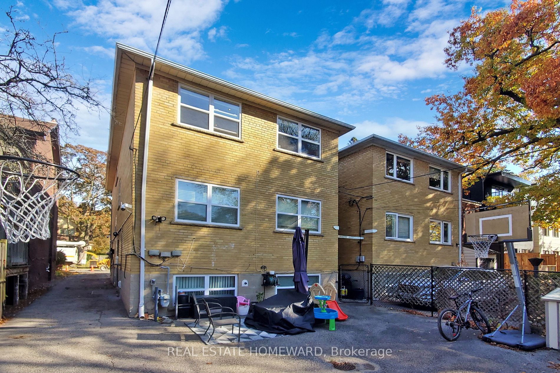 136 Scarborough Rd