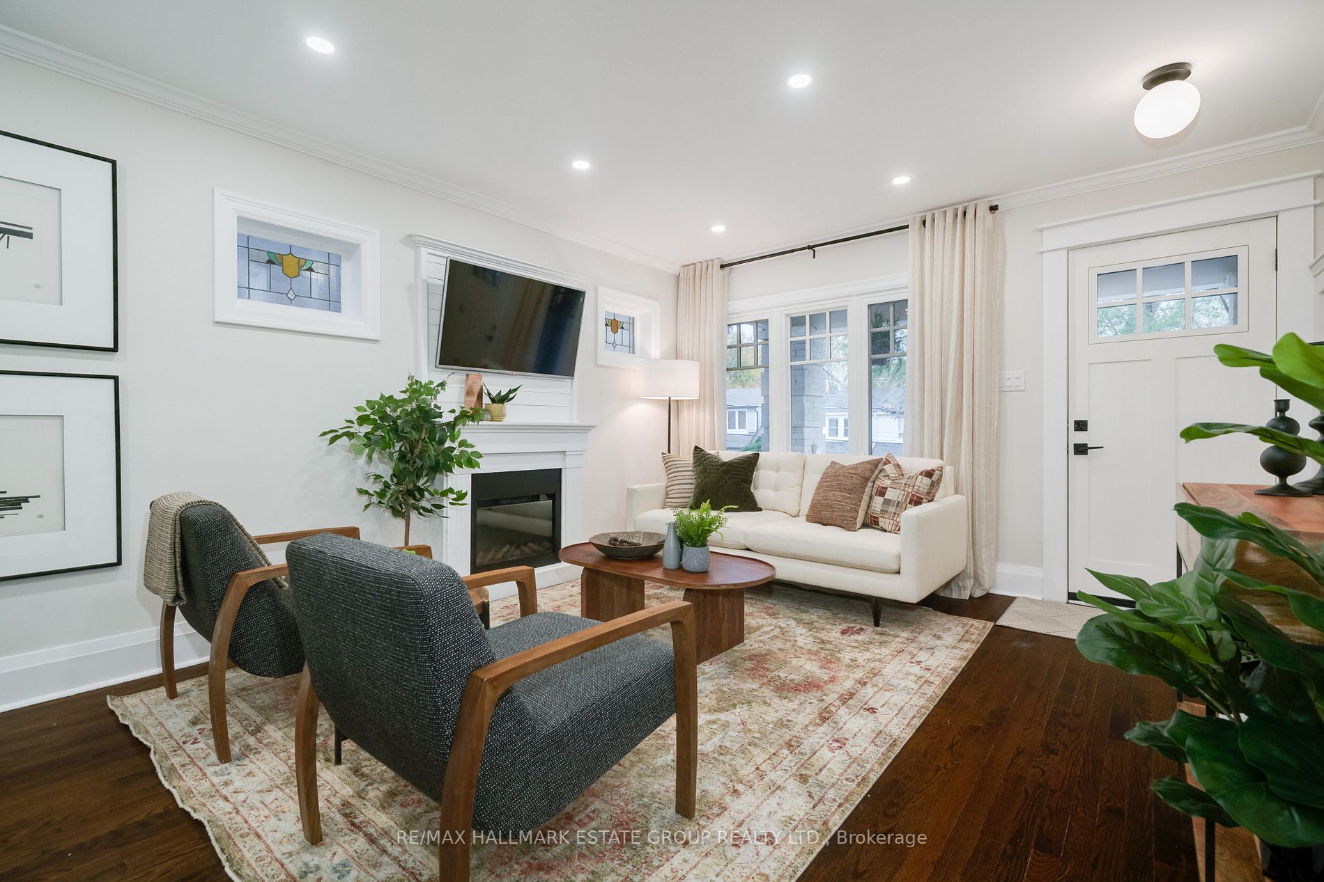 229 Lee Ave