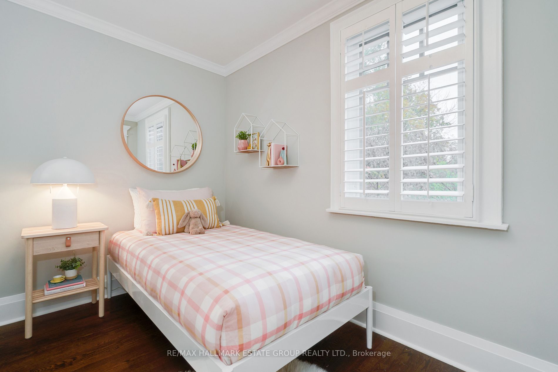 229 Lee Ave