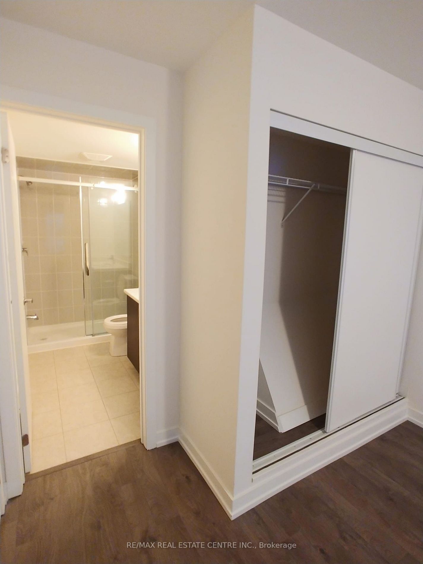 1555 Kingston Rd, #512