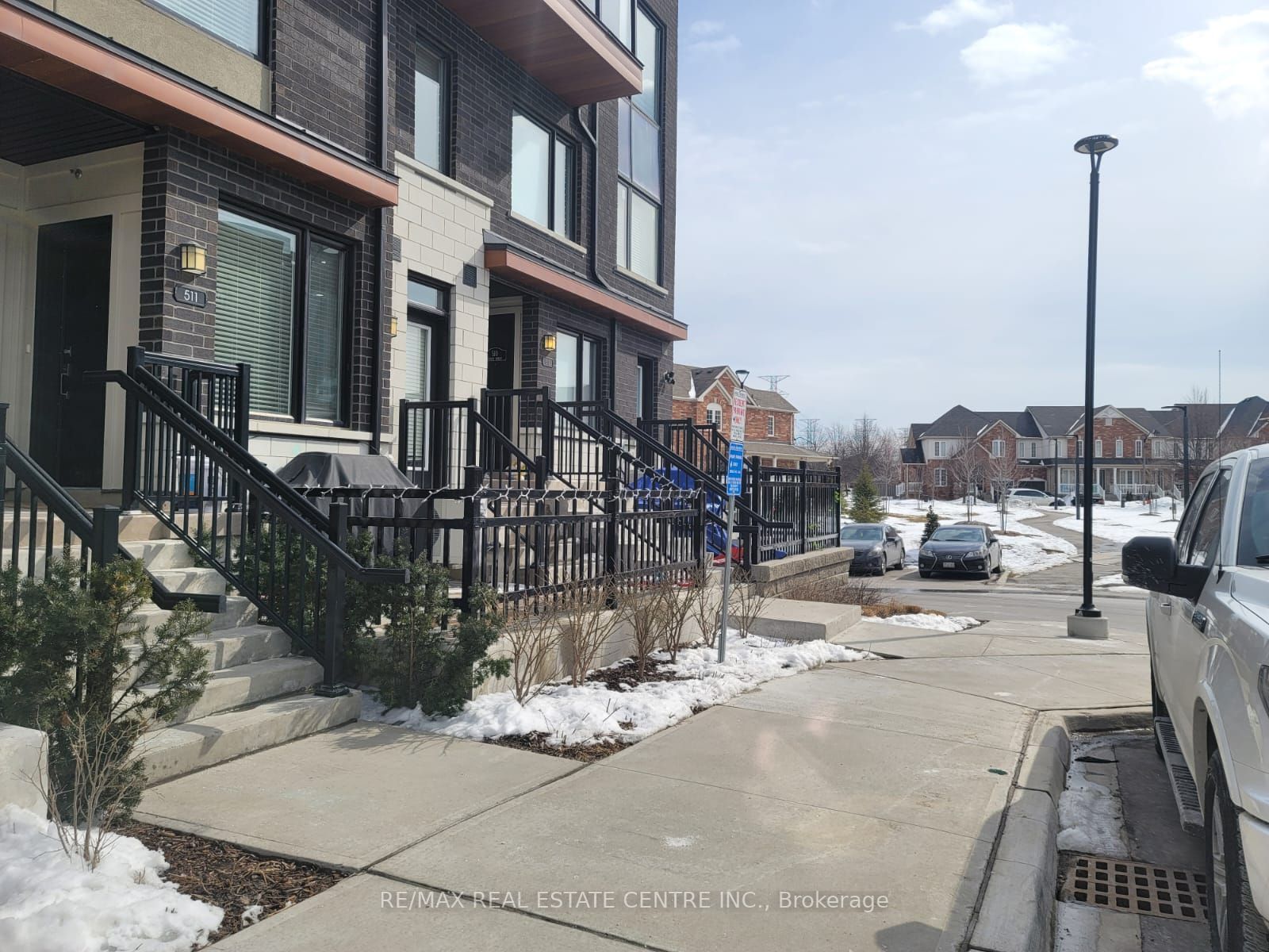 1555 Kingston Rd, #512
