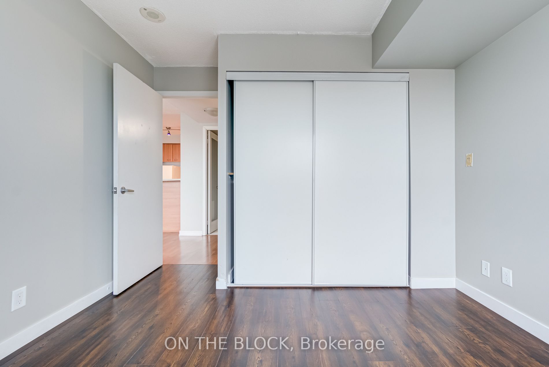 36 Lee Centre Drive, #1502