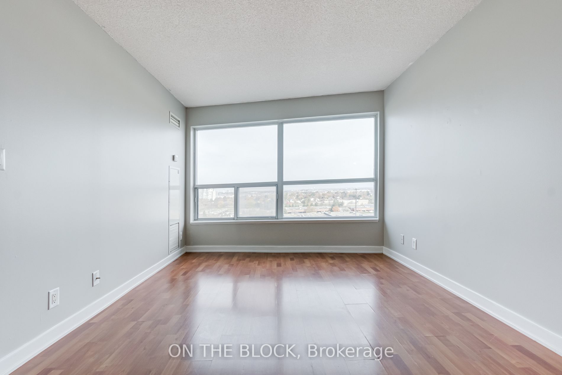 36 Lee Centre Drive, #1502