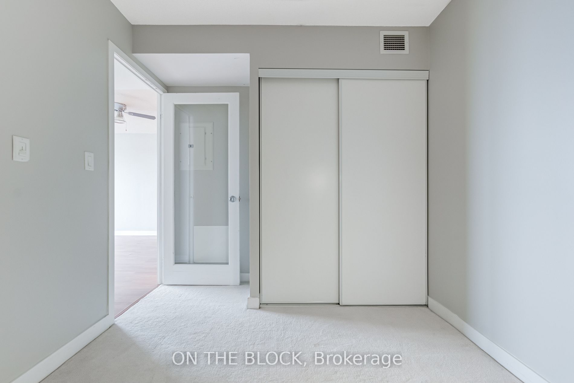 36 Lee Centre Drive, #1502