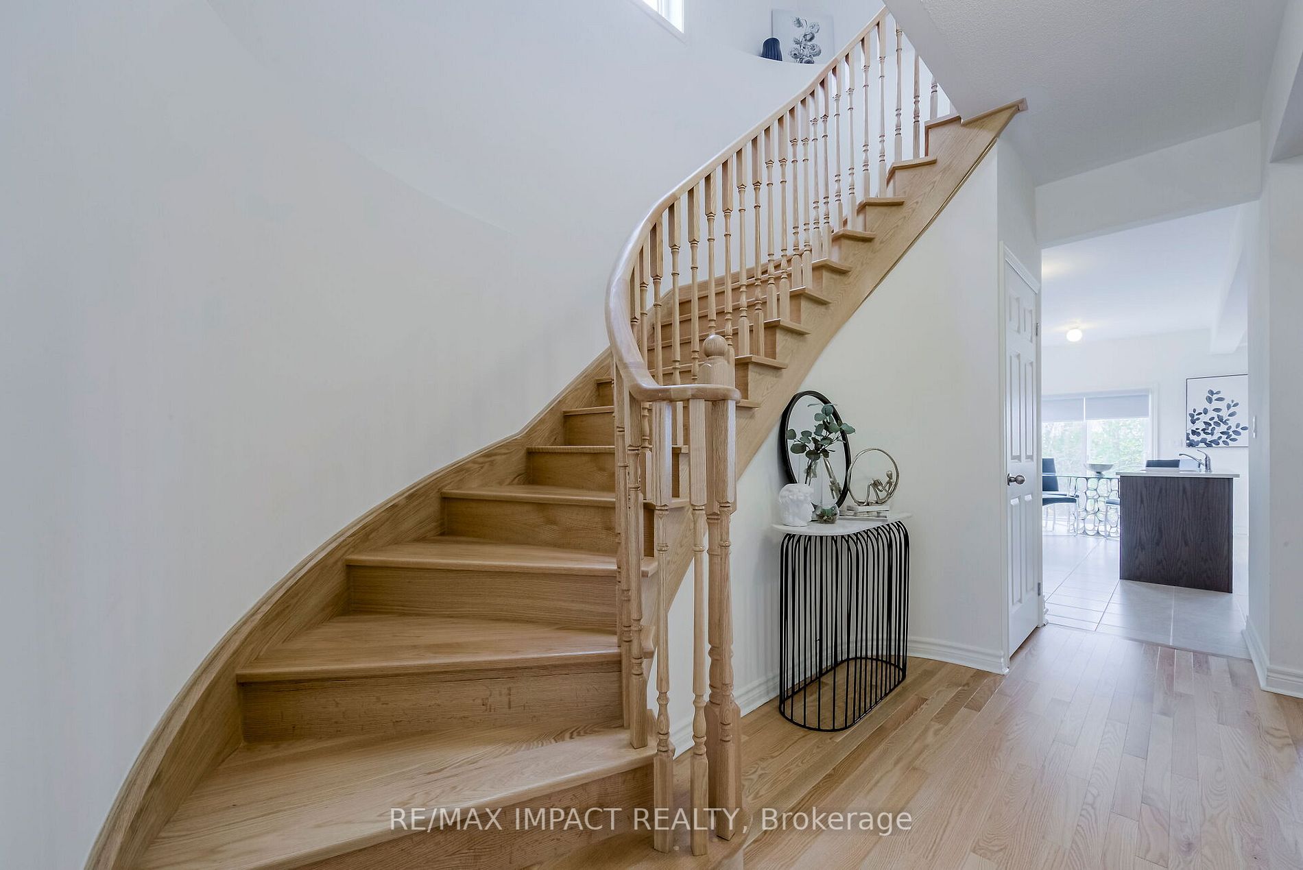 1211 Jim Brewster Circ