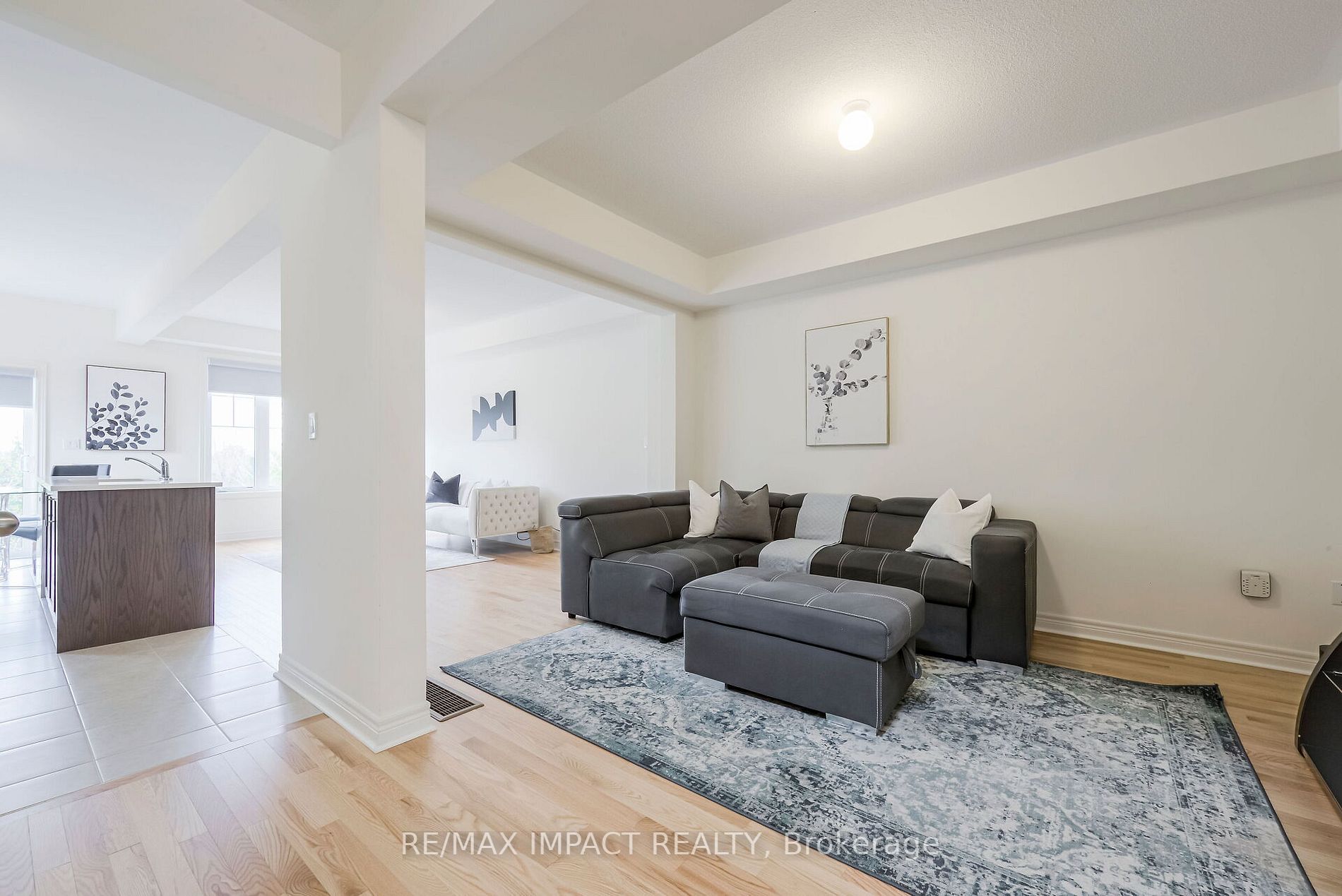 1211 Jim Brewster Circ