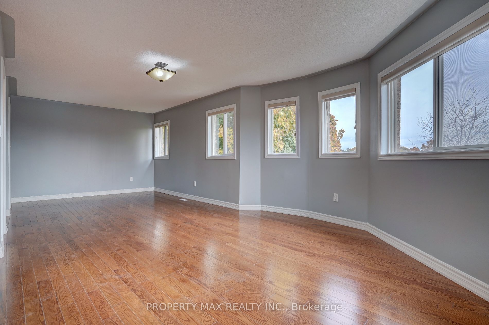 2357 Southcott Rd
