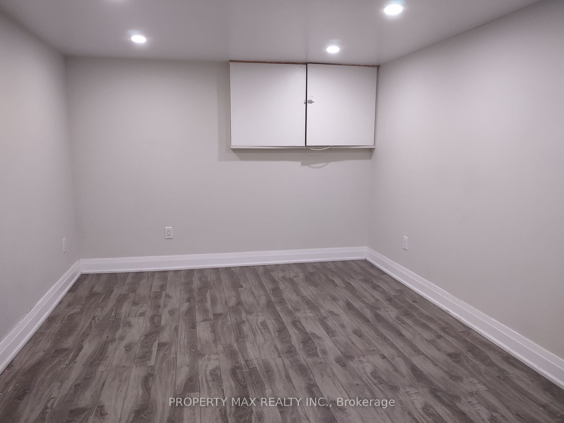 2357 Southcott Road