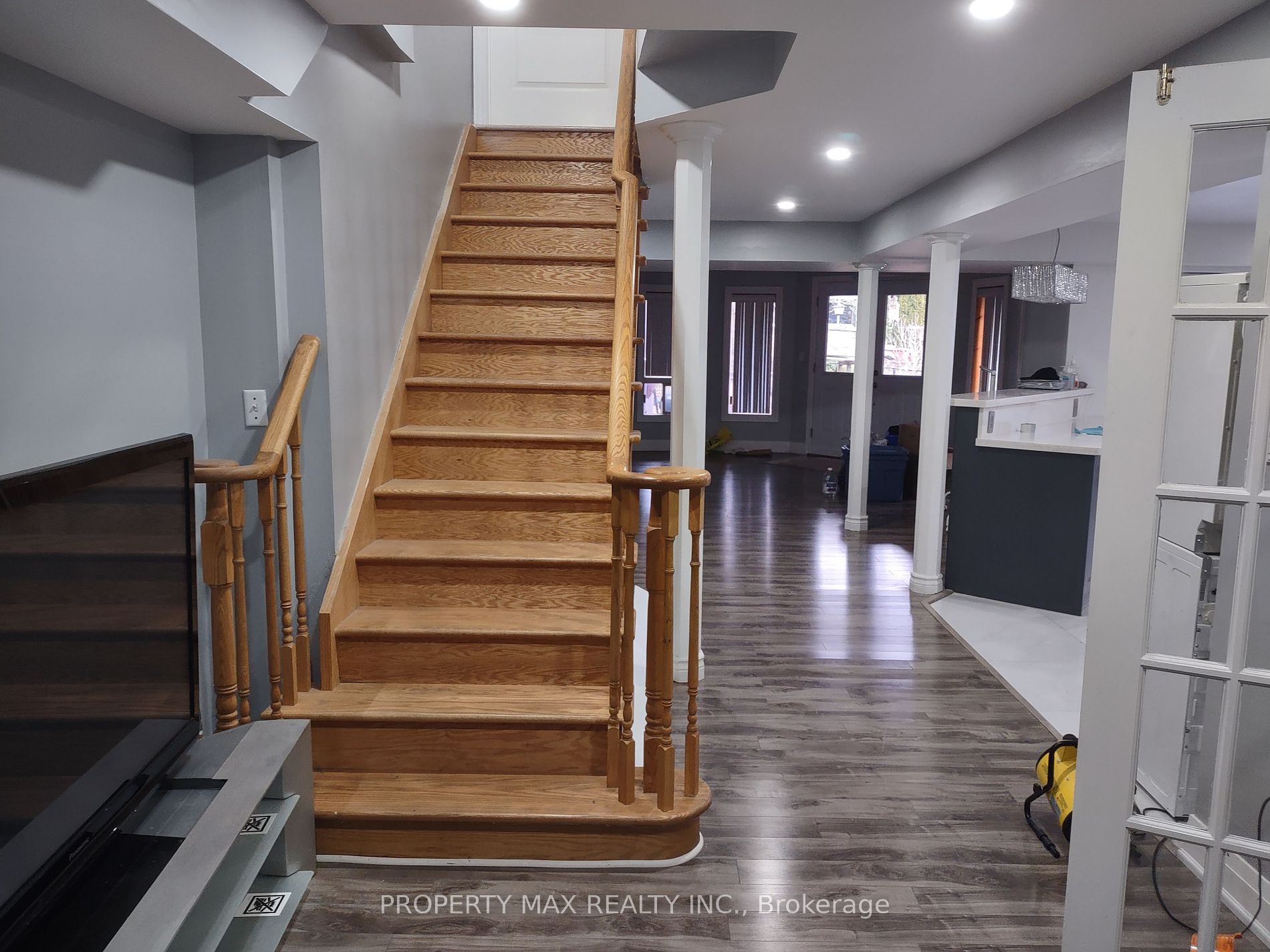 2357 Southcott Road