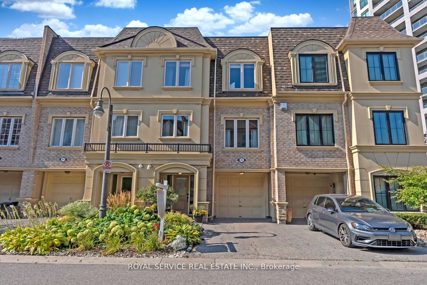 1250 St.Martins Dr, #102