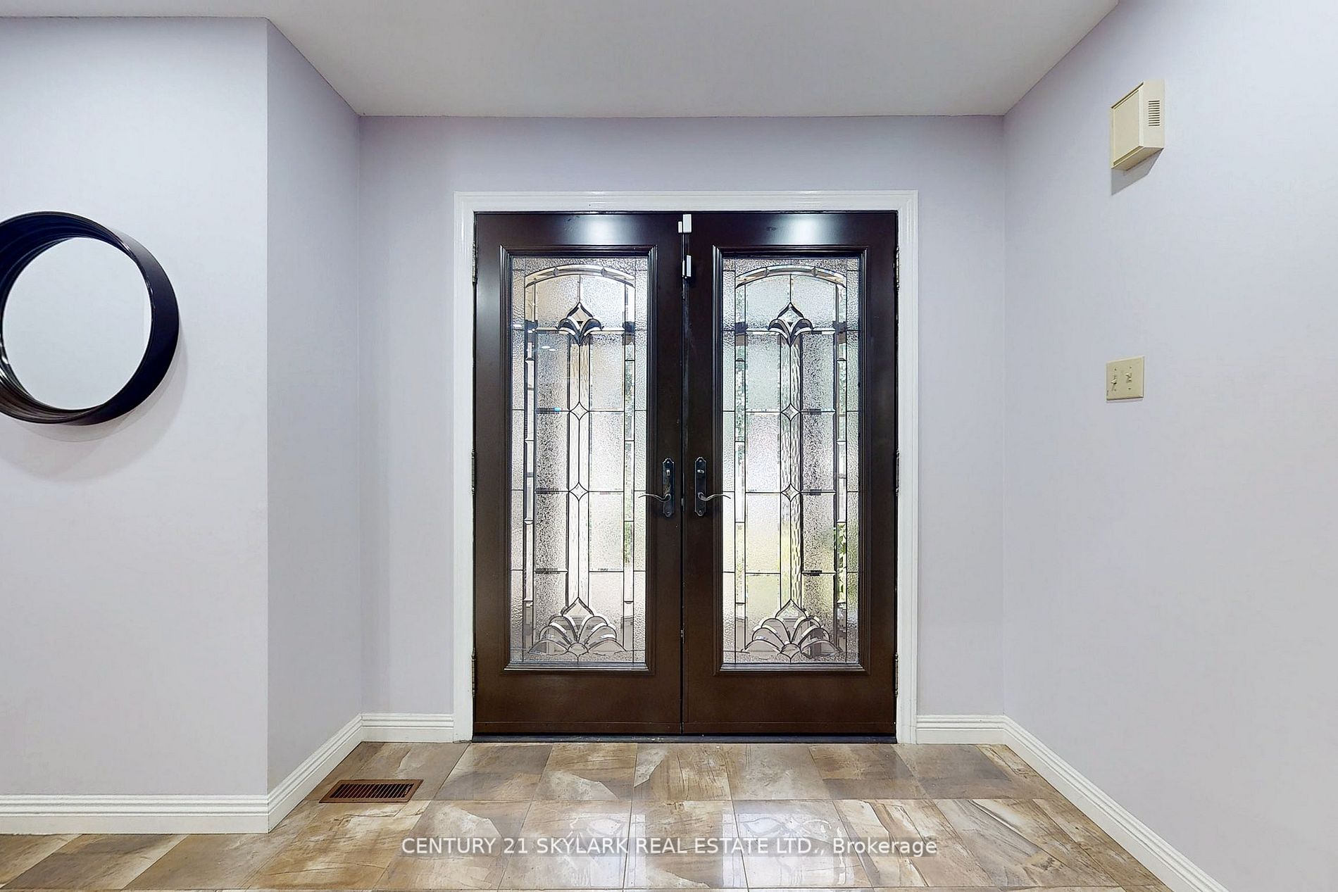 2388 Wildwood Cres