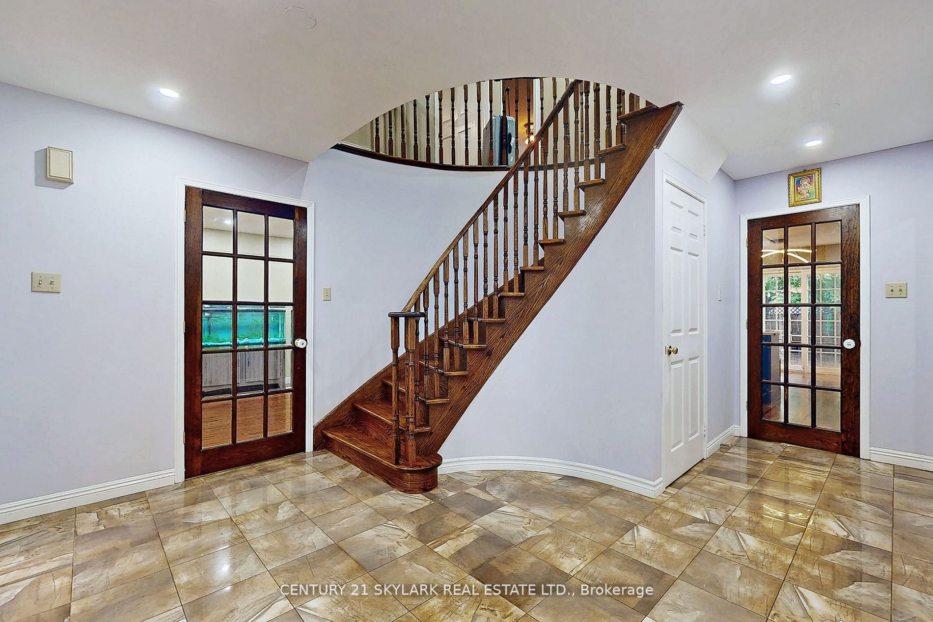 2388 Wildwood Cres