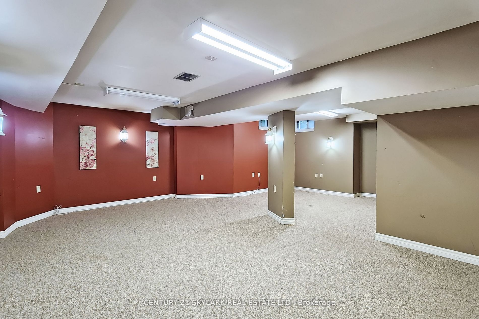 2388 Wildwood Cres