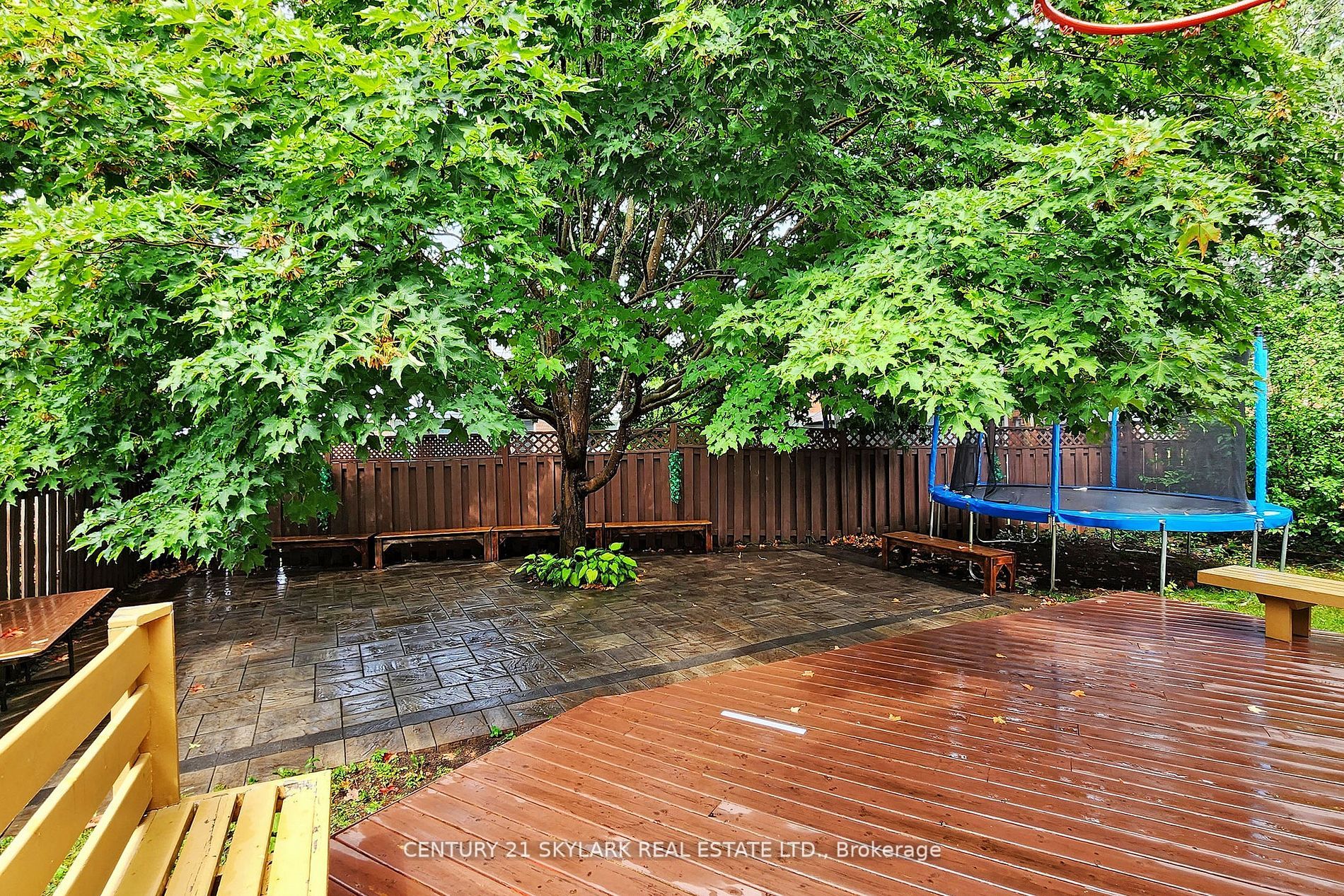 2388 Wildwood Cres