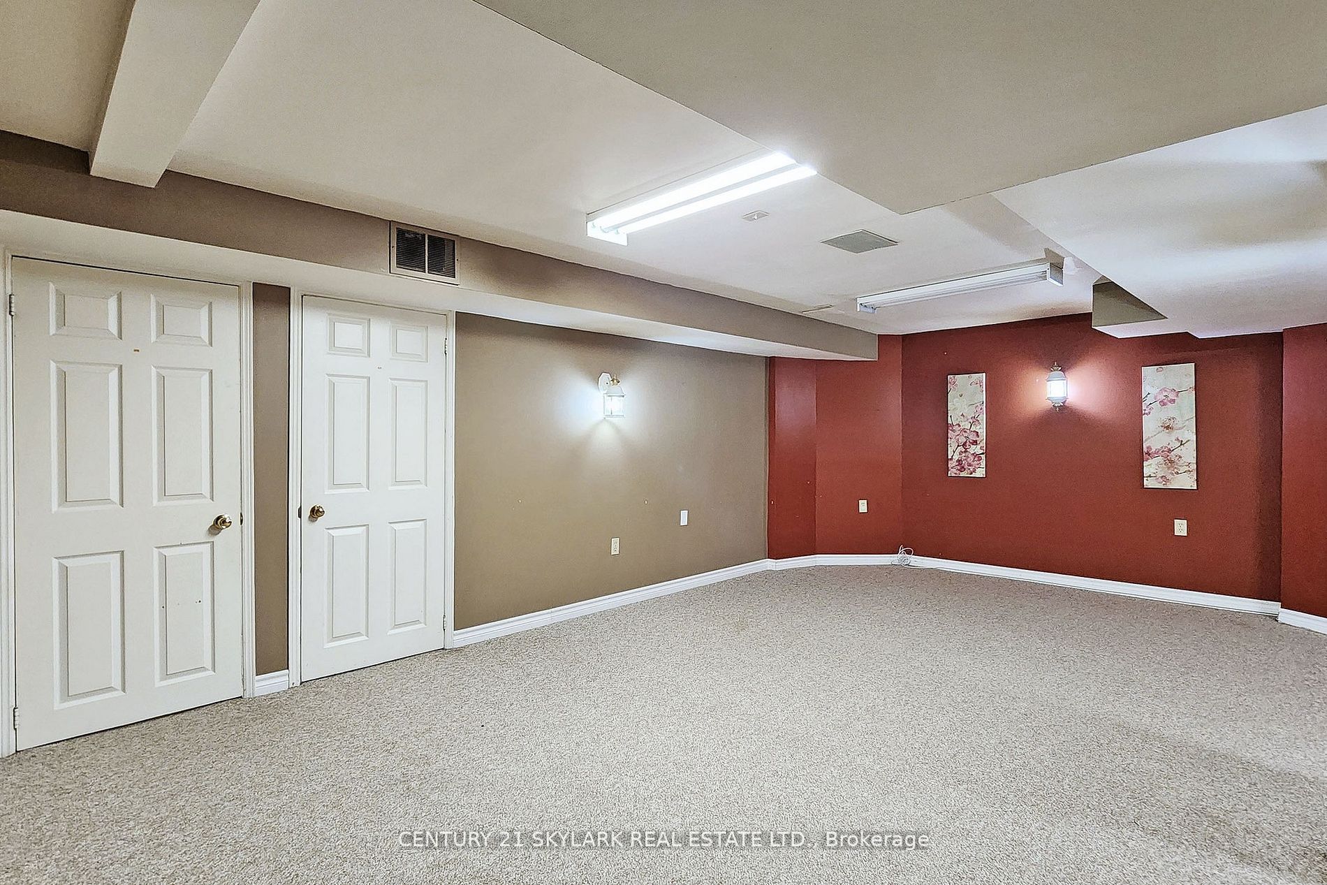 2388 Wildwood Cres